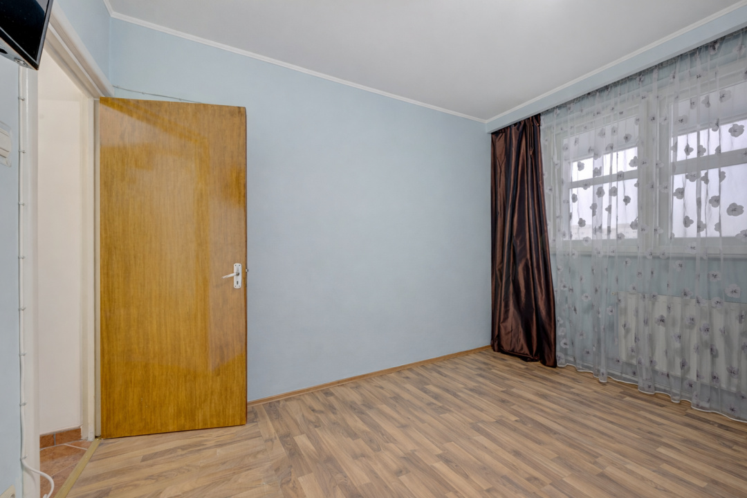 BERCENI – PIAȚA REȘIȚA, 3 CAMERE, 73 MP TOTAL, CENTRALA PROPRIE, LOC PARCARE!