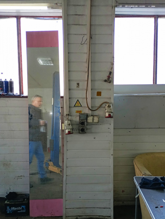 Inchiriez SERVICE AUTO  UTILAT ALEEA FIZICIENILOR CEL MAI BUN PRET