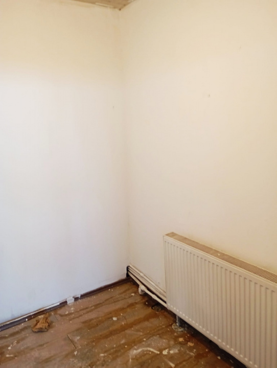 Inchiriez SERVICE AUTO  UTILAT ALEEA FIZICIENILOR CEL MAI BUN PRET