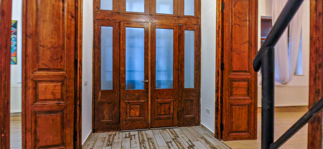 Spațiu Birouri în Casă Renovată 1930 | Basarab - Gara de Nord | 5 Camere + Curte