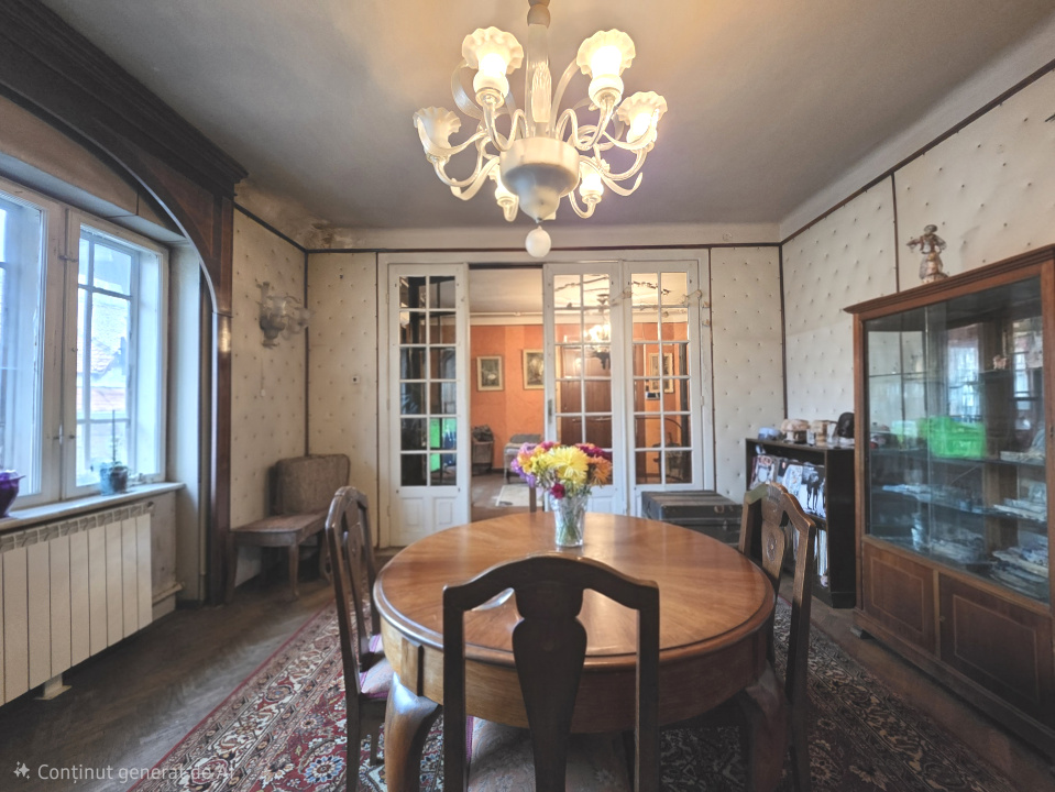 Apartament in Vila, 5 camere,  Alexandru Philippide 4, de renovat
