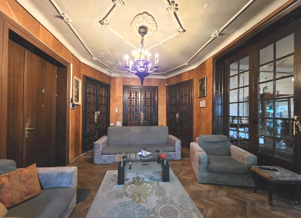 Apartament in Vila, 5 camere,  Alexandru Philippide 4, de renovat