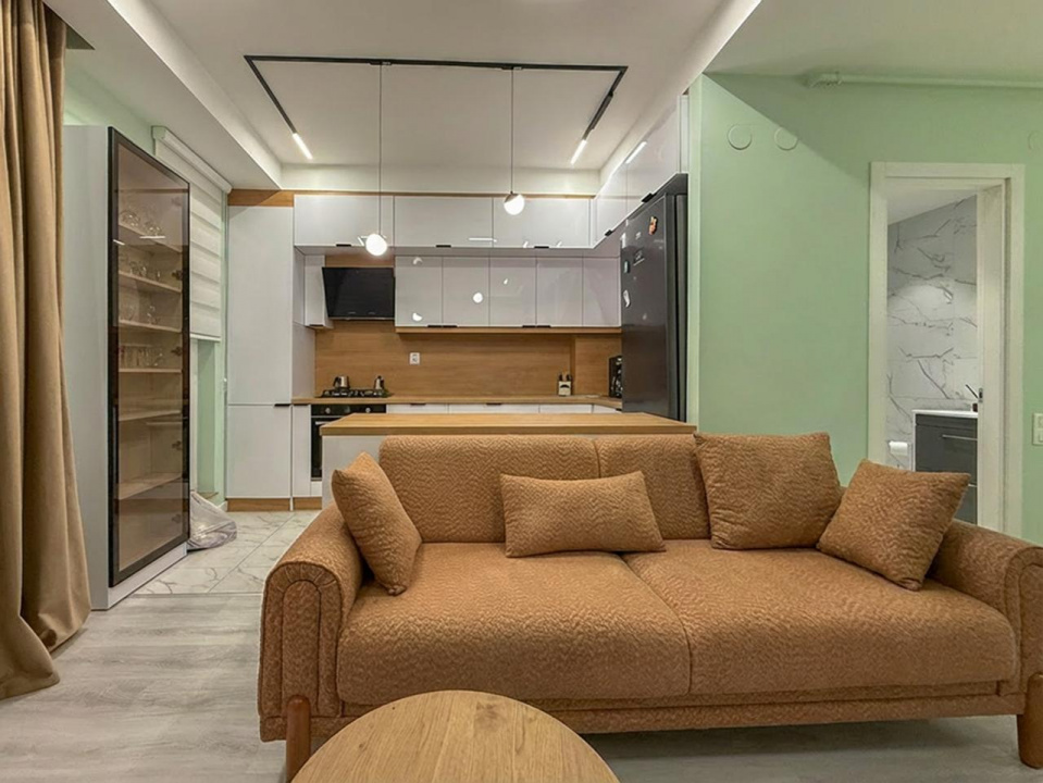 Apartament Deosebit, De Vanzare, cu grădină proprie, în Complexul Rezidenț