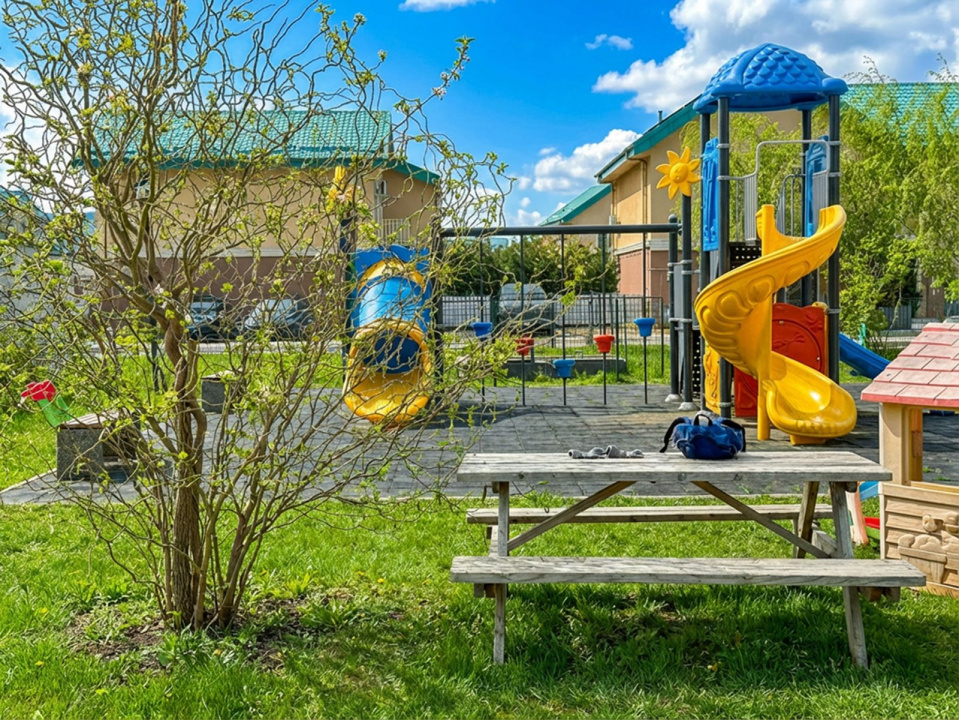 Apartament Deosebit, De Vanzare, cu grădină proprie, în Complexul Rezidenț