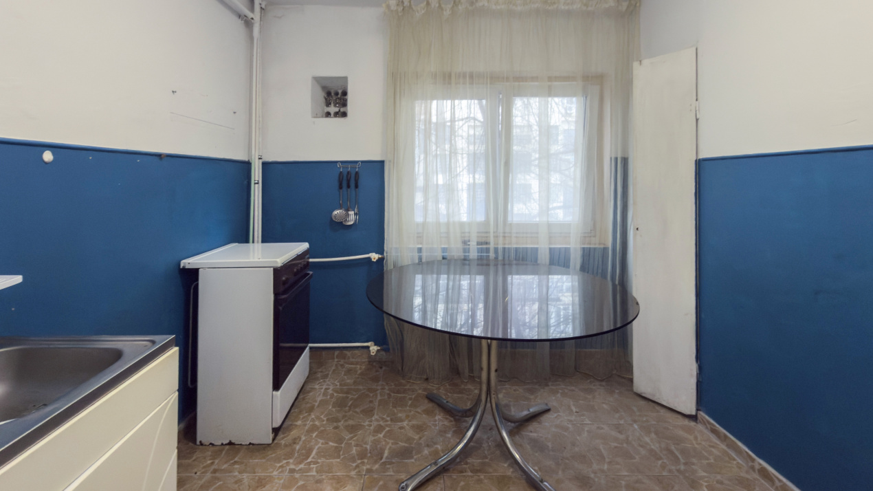 Garsonieră 36mp Unirii - Etaj 1, Renovare Totală Necesară