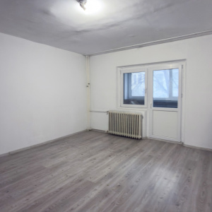 Garsonieră 36mp Unirii - Etaj 1, Renovare Totală Necesară