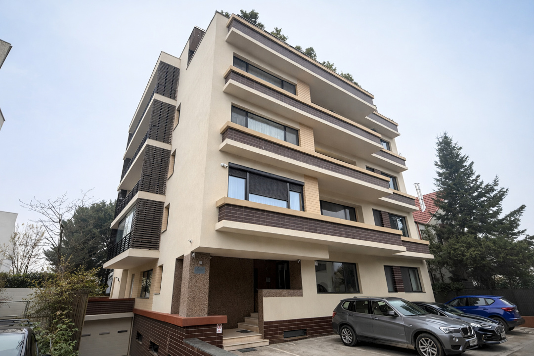 Apartament cu 4 camere, vedere către Pădurea Băneasa, zona Erou Iancu Nicolae