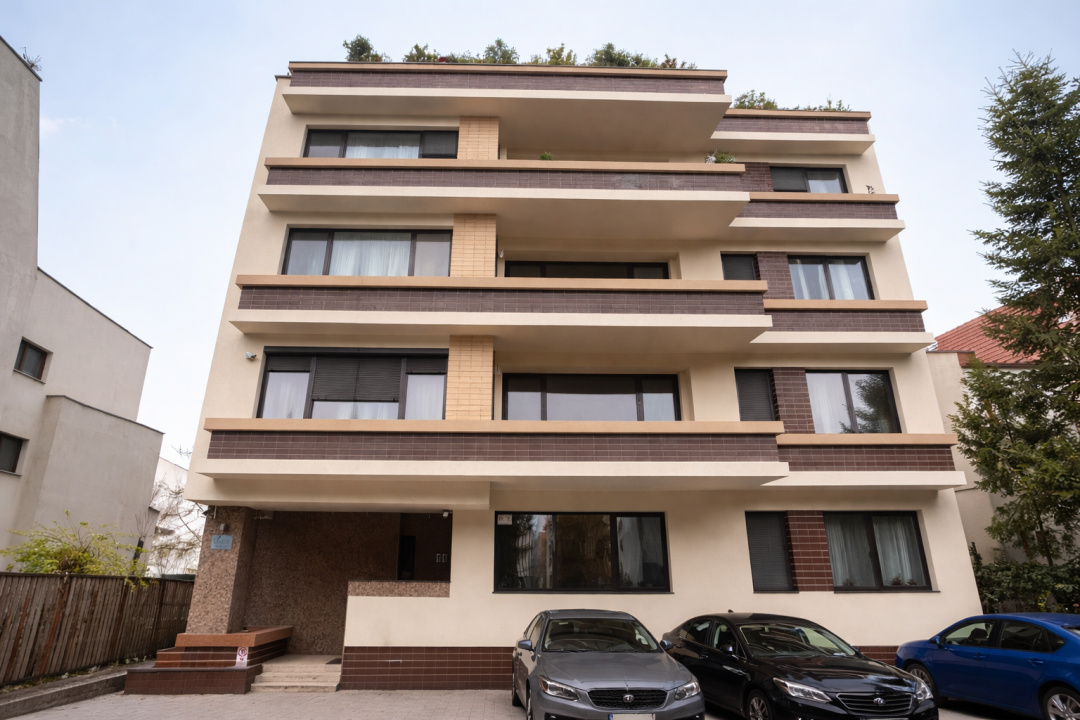 Apartament cu 4 camere, vedere către Pădurea Băneasa, zona Erou Iancu Nicolae