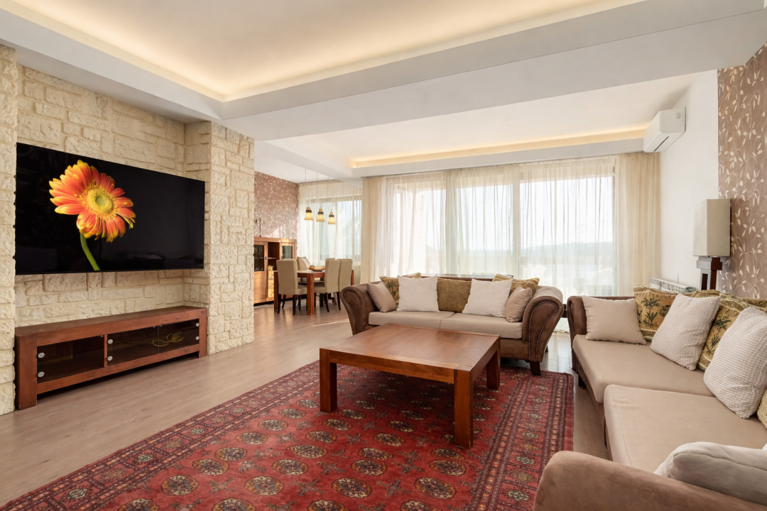 Apartament cu 4 camere, vedere către Pădurea Băneasa, zona Erou Iancu Nicolae