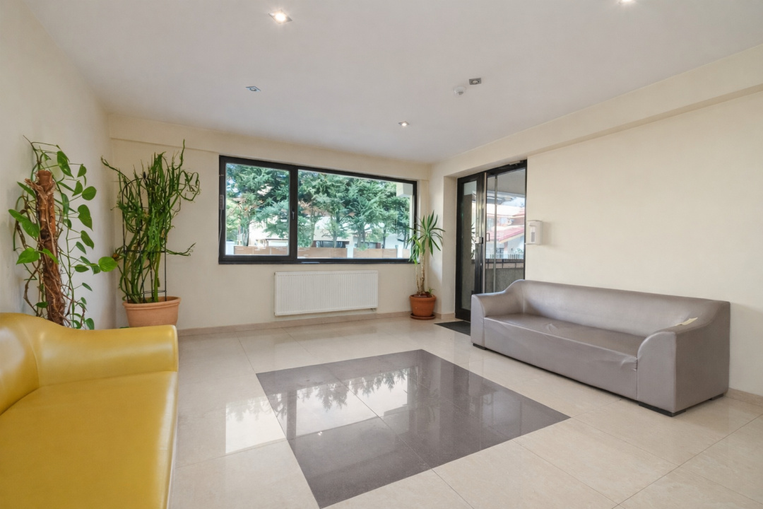 Apartament cu 4 camere, vedere către Pădurea Băneasa, zona Erou Iancu Nicolae