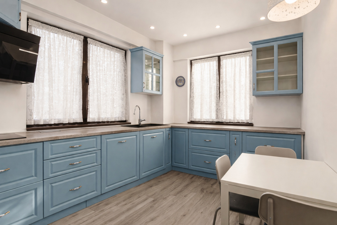 Apartament cu 4 camere, vedere către Pădurea Băneasa, zona Erou Iancu Nicolae