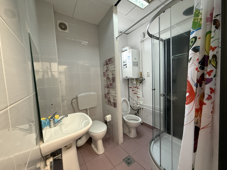 Locatie cu 12 patruri pentru muncitori straini, cu posibilitate de parcare !