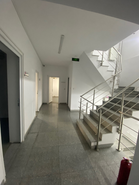 Vă propunem spre inchiriere clădire de birouri situată în zona Cotroceni