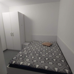 Cameră de închiriat – central Foișoru de Foc chirie 1.500 lei/lună Fără garanție