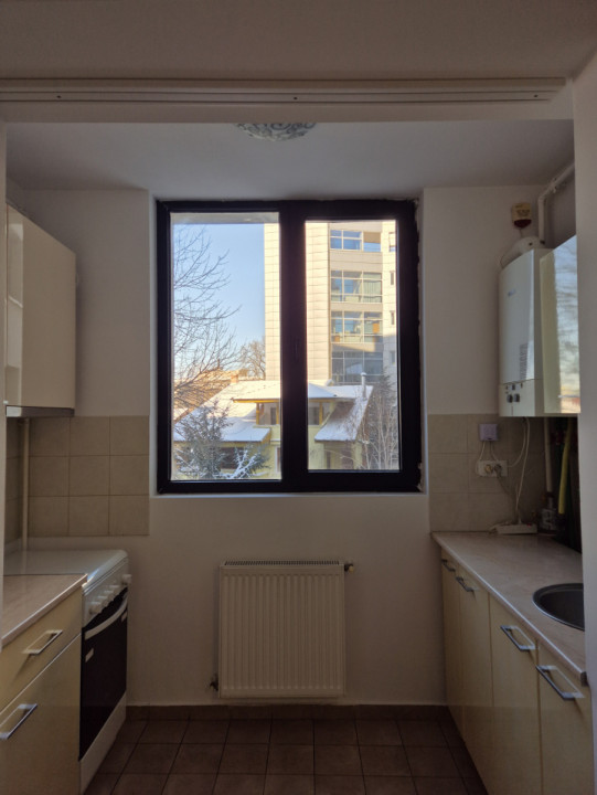 Apartament - nemobilat - metrou Timpuri Noi - centrală termica 