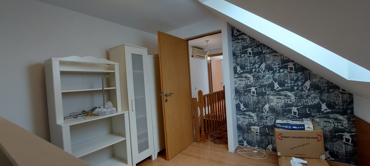 Apartament 3 camere  Aleea Crevedia BERCENI 84000 EURO