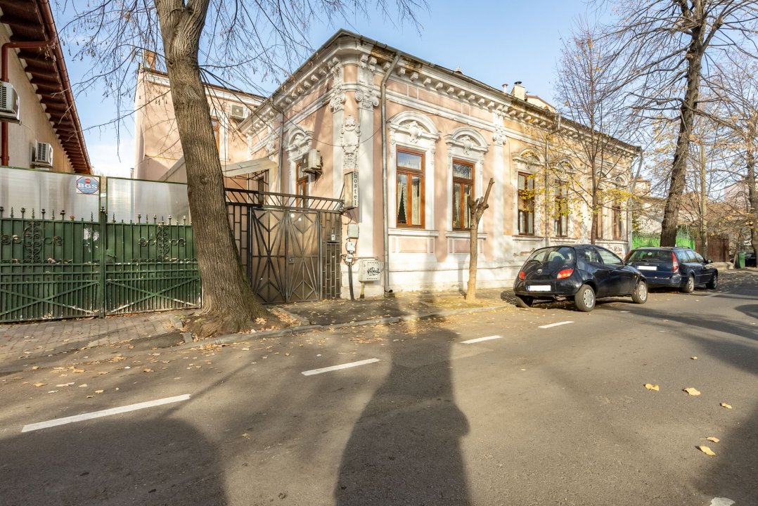 Vilă interbelică – eleganță și investiție în inima Capitalei