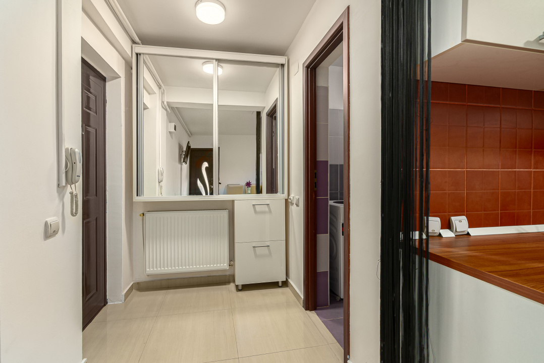 Garsonieră spațioasă 38 mp | Etaj 2/3 | Mobilată & utilată | Str. Valea Furcii