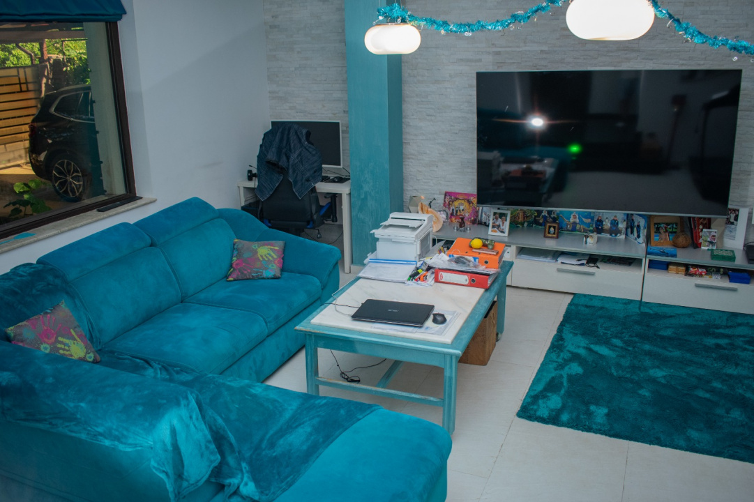 VILA Darza  -350 mp utili \ 700 mp teren\ 6 camere\4 bai - 280000 E negociabil