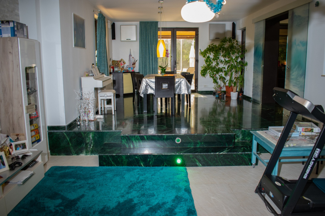 VILA Darza  -350 mp utili \ 700 mp teren\ 6 camere\4 bai - 280000 E negociabil