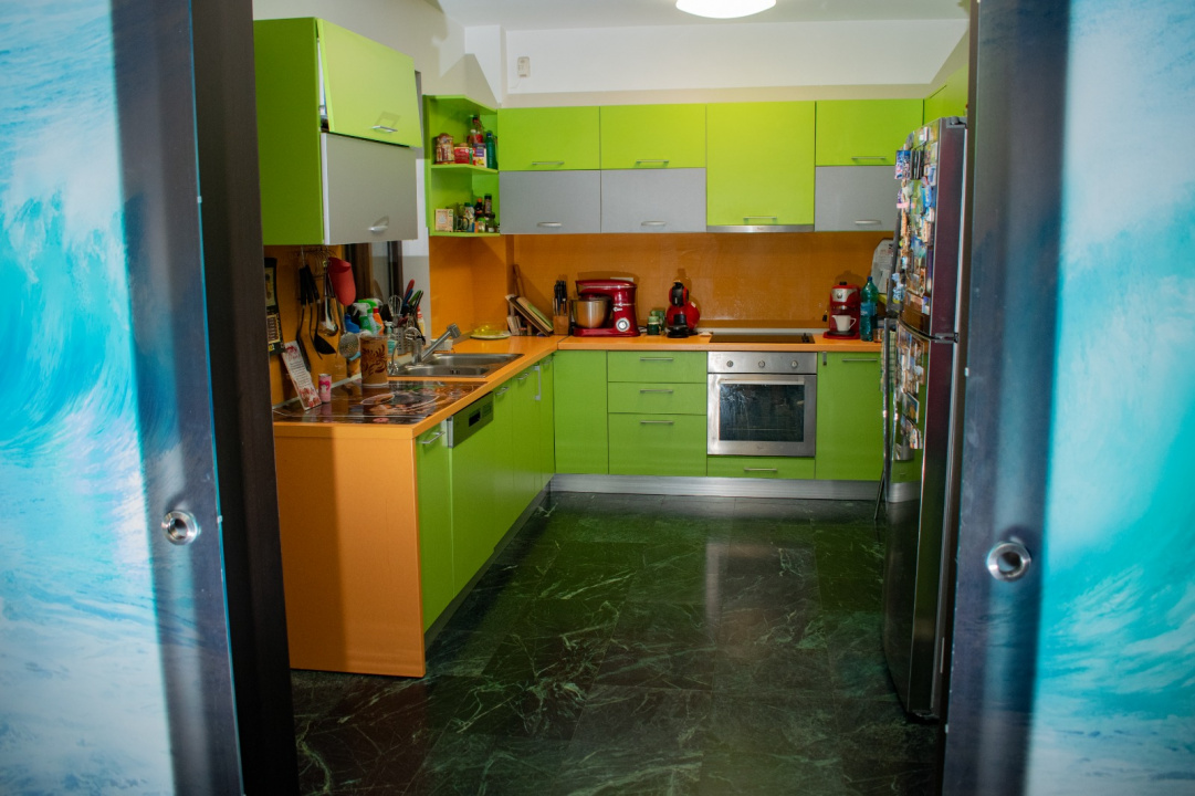 VILA Darza  -350 mp utili \ 700 mp teren\ 6 camere\4 bai - 280000 E negociabil