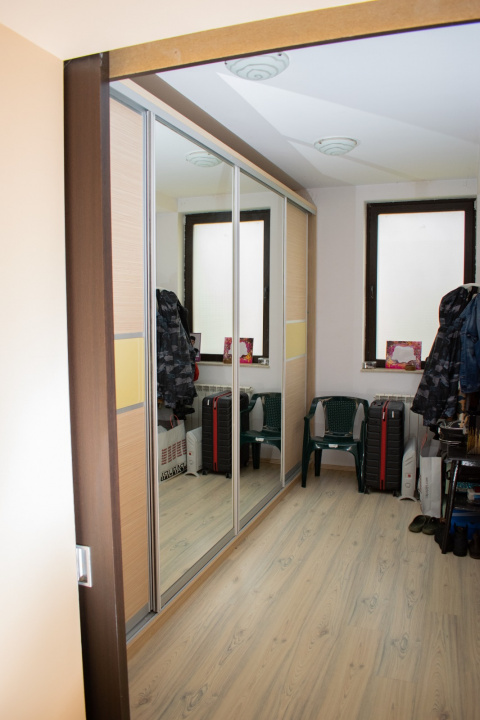 VILA Darza  -350 mp utili \ 700 mp teren\ 6 camere\4 bai - 280000 E negociabil