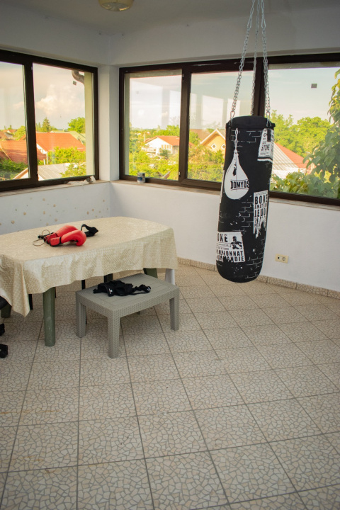 VILA Darza  -350 mp utili \ 700 mp teren\ 6 camere\4 bai - 280000 E negociabil