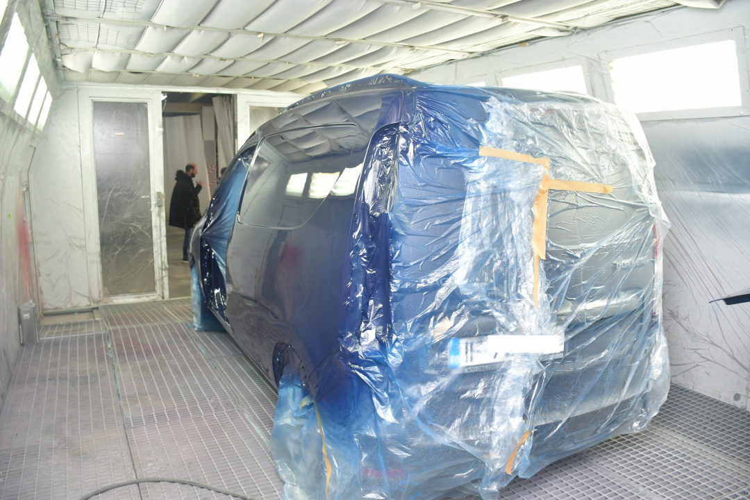 Închiriere service auto echipat pentru mecanică și tinichigerie vopsire