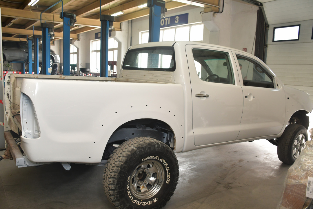 Închiriere service auto echipat pentru mecanică și tinichigerie vopsire