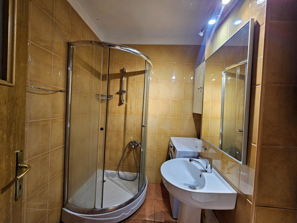 INCHIRIERE – PIATA MUNCII – 2 CAMERE, 55 MP UTILI, ETAJ 8, PET FRIENDLY!