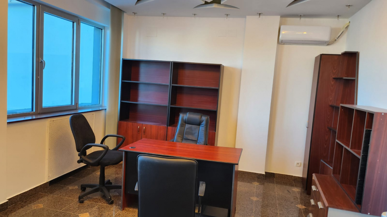 Spațiu premium birouri sau clinică, 2 corpuri, 12 parcări, lift, terasă - 7500 E