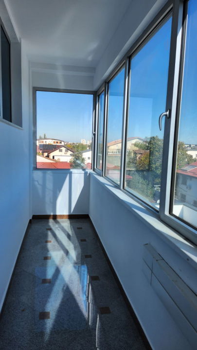 Spațiu premium birouri sau clinică, 2 corpuri, 12 parcări, lift, terasă - 7500 E