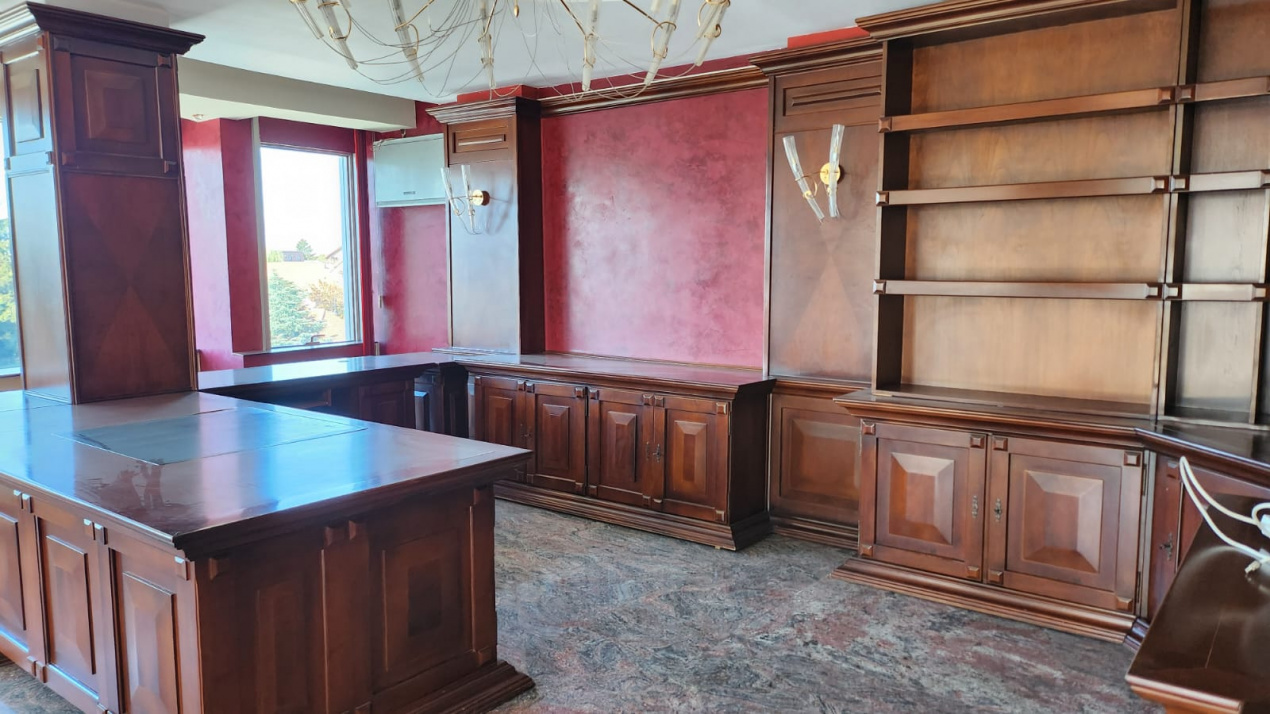 Spațiu premium birouri sau clinică, 2 corpuri, 12 parcări, lift, terasă - 7500 E