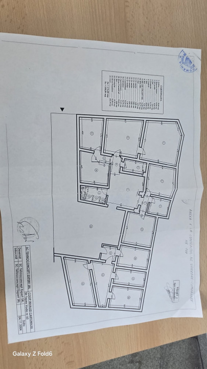 Casa spatioasa 9 camere /320 m utili/singur curte / Scoala Iancului- 444000 Euro