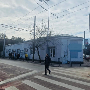 Casa spatioasa 9 camere /320 m utili/singur curte / Scoala Iancului- 444000 Euro