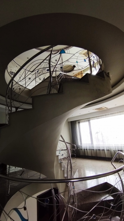 Vila Cernica langa lac - 449000 Euro negociabil