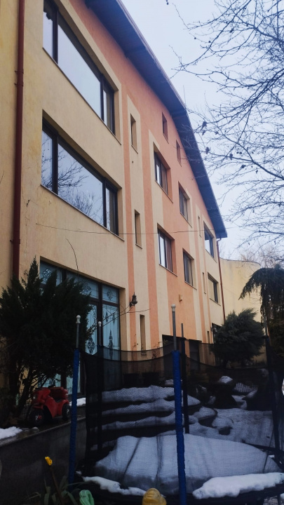 Vila Cernica langa lac - 449000 Euro negociabil