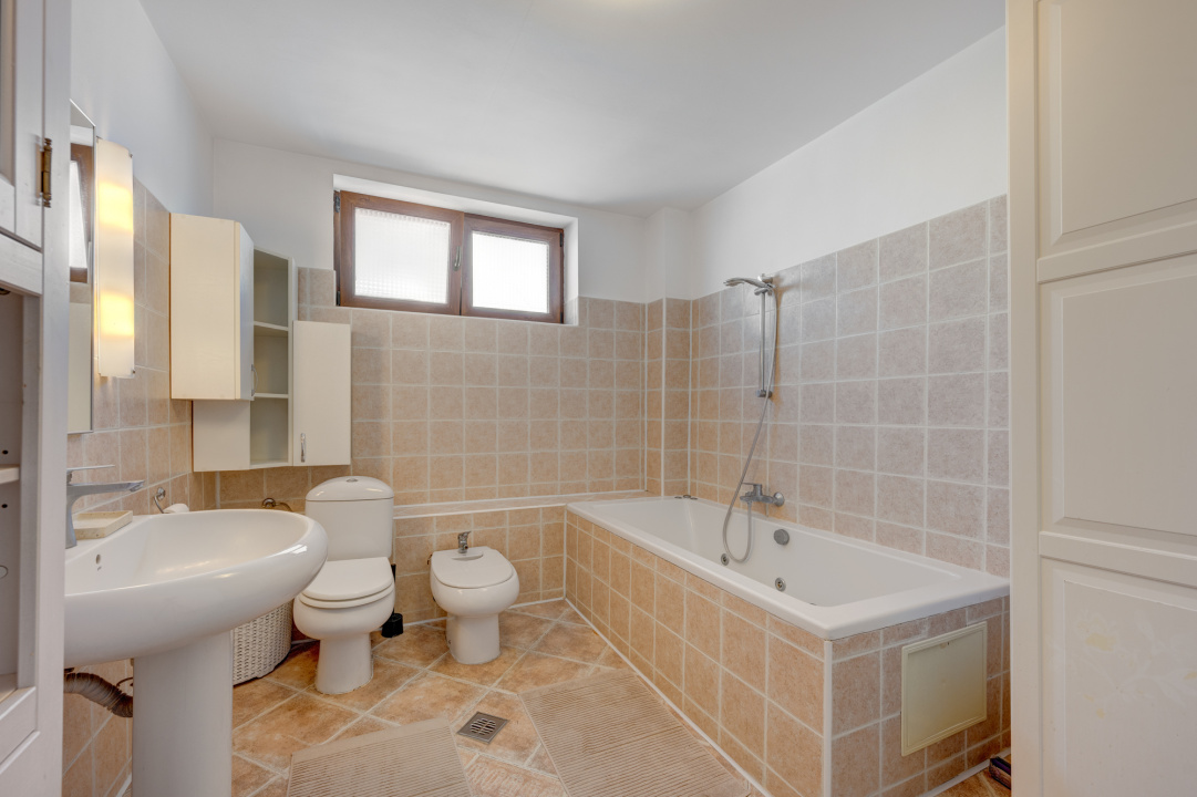 VILA DE INCHIRIAT- Prelungirea Ghencea - Str. Funigeilor -COMISION 0 %