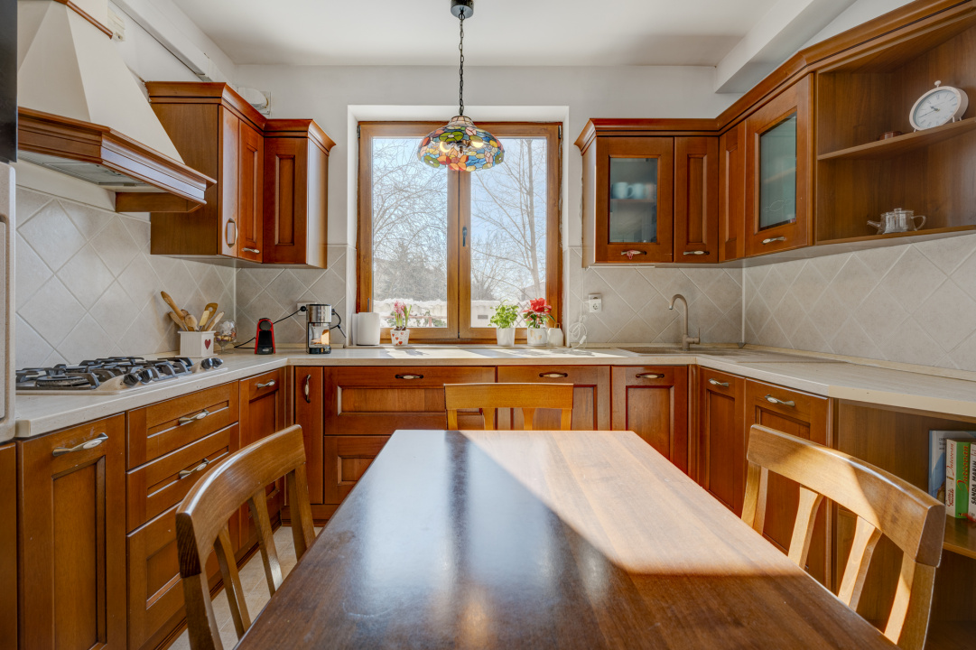 VILA DE INCHIRIAT- Prelungirea Ghencea - Str. Funigeilor -COMISION 0 %