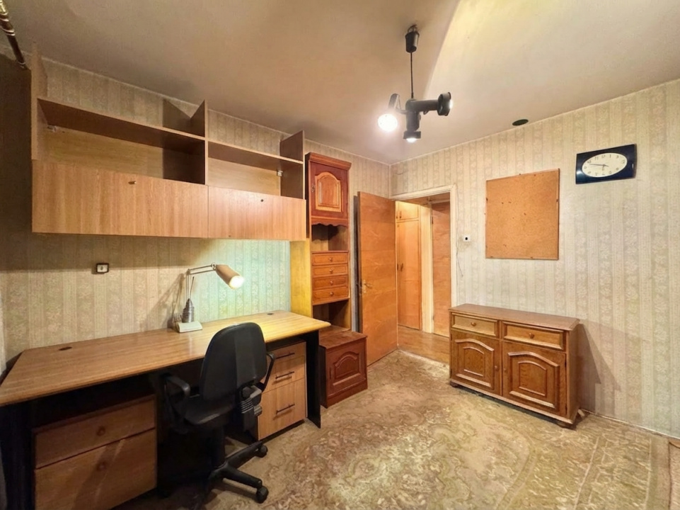 Apartament 3 camere Pantelimon Piata Delfinului