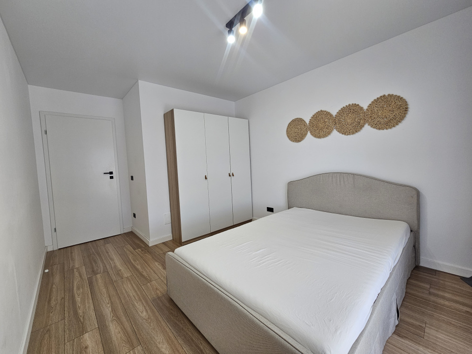 PIATA SUDULUI  – 2 CAMERE, 50MP, IMOBIL NOU, PET FRIENDLY!