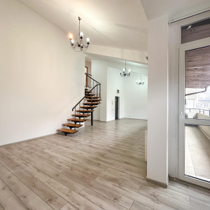 2 etaje, 160mp, centrala termica, scara interioara - Prestanta!