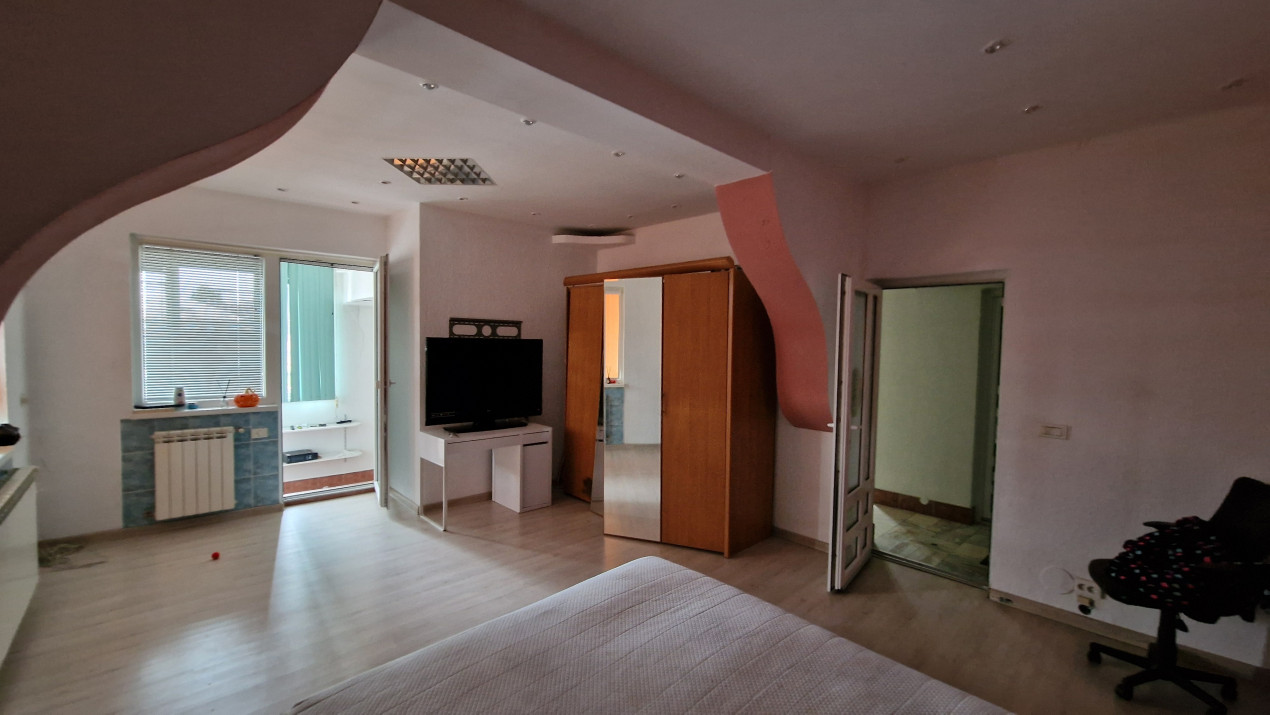 Vila , 300mp utili, ideala afterschool, cazare muncitori straini etc!