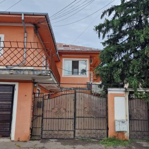 Vila , 300mp utili, ideala afterschool, cazare muncitori straini etc!