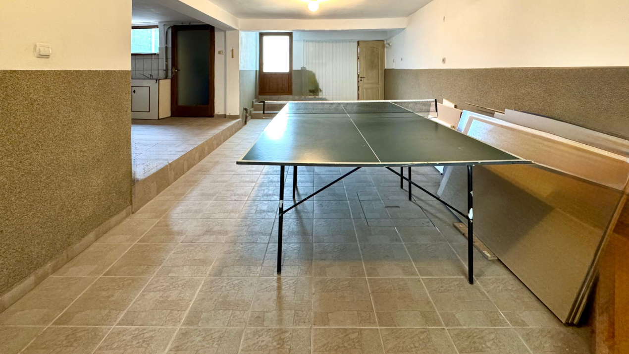 Casa | 356 mpc | Lot 1422 mp | Atelier de creatie | Locuinta/sediu | Baicoi