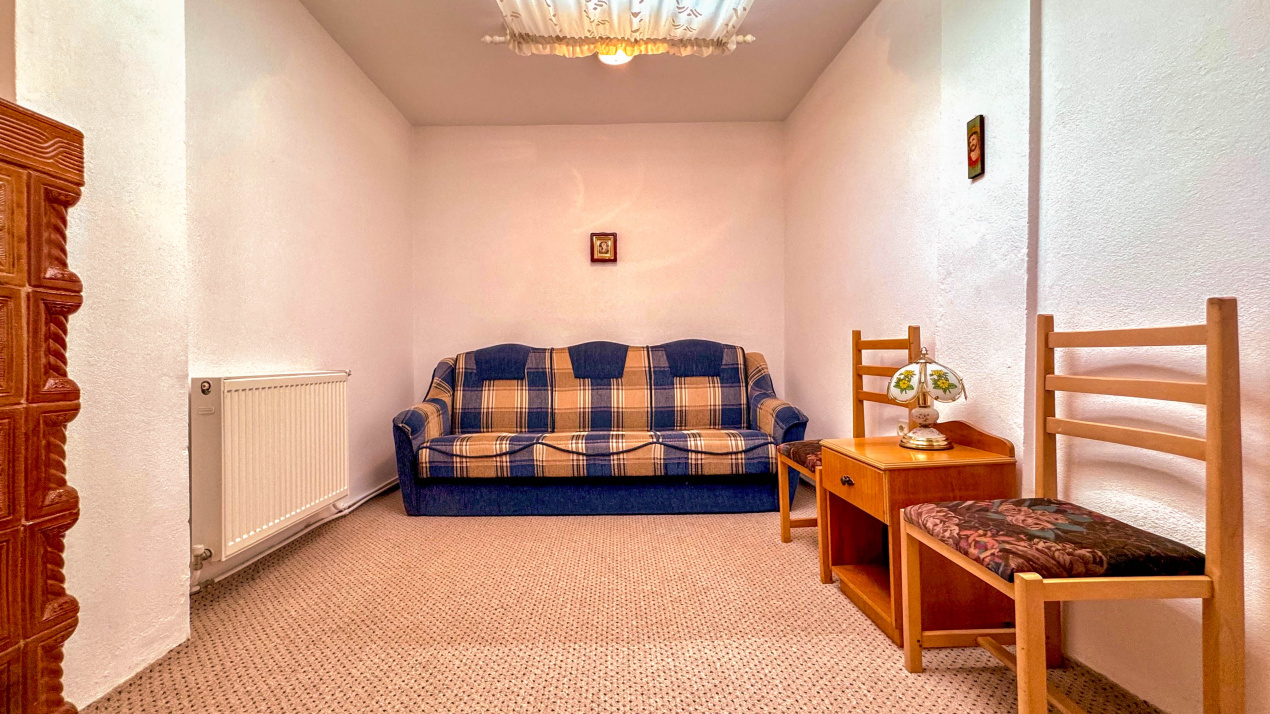 Casa | 356 mpc | Lot 1422 mp | Atelier de creatie | Locuinta/sediu | Baicoi