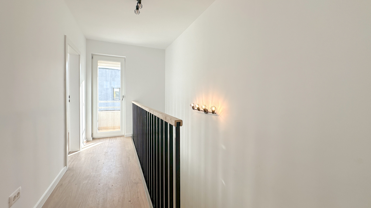 Casă cu 4 camere, TOATE utilitățile, Mamina-Vidra, COMISION 0