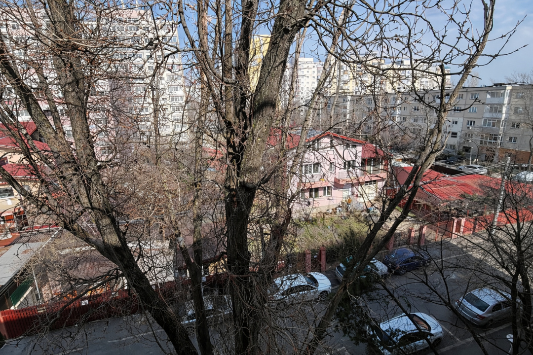 Apartament 3 camere DE INCHIRIAT – Str. Aleea Moinești, Sector 6