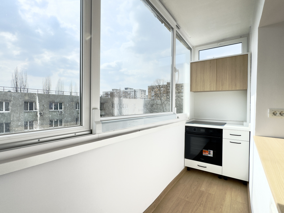 Studio,  prima închiriere Drumul Taberei - Parc Moghioros, etaj 4/10