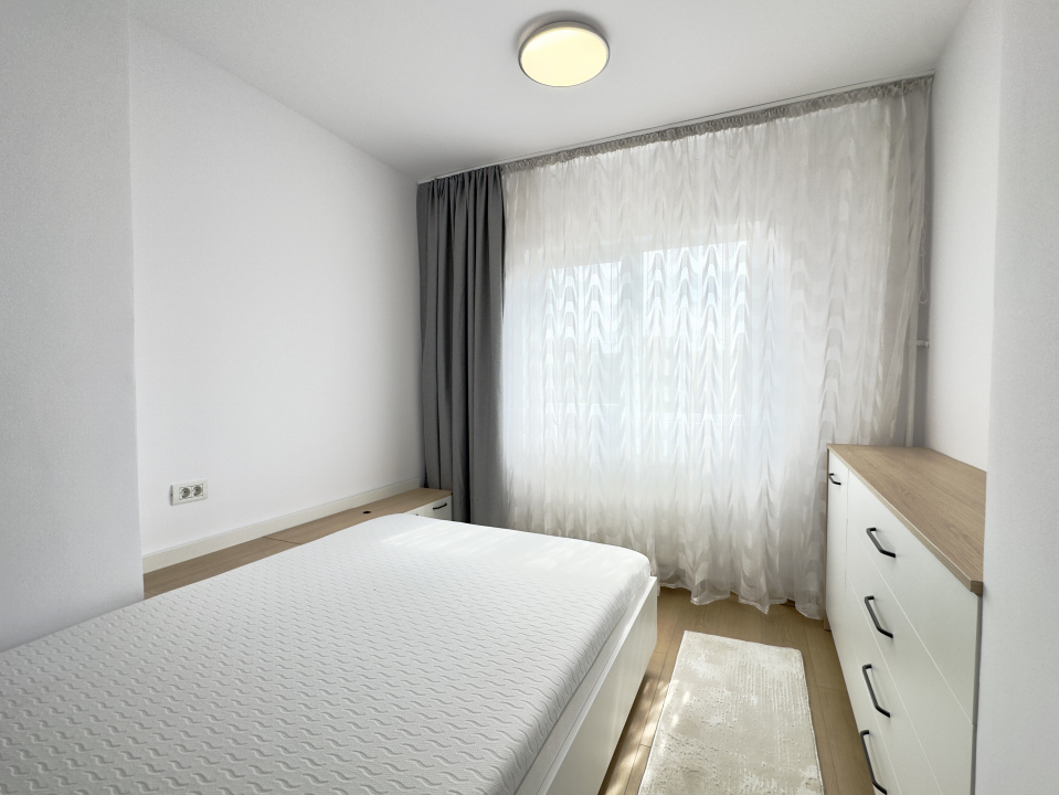 Studio,  prima închiriere Drumul Taberei - Parc Moghioros, etaj 4/10